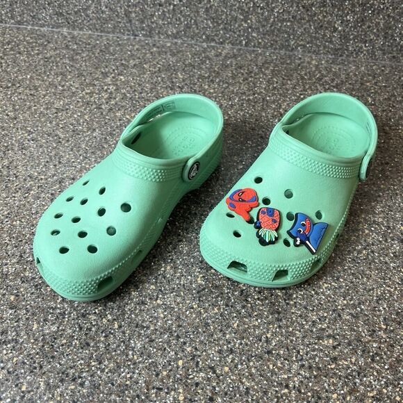 Crocs Iconic Comfort Little Kids Toddler Size 12 Green Clogs Shoes with Jibbitz - Picture 1 of 11